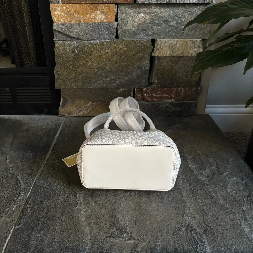 NWT Michael Kors Pratt Small Logo Bucket Shoulder Crossbody Bag - Picture 6 of 15
